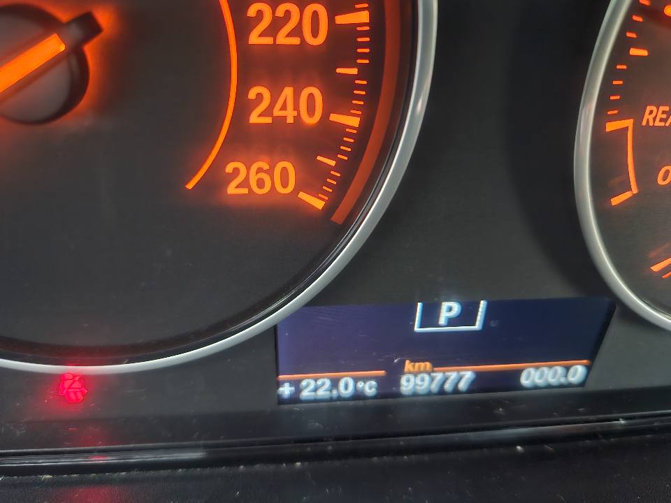 2013 BMW 320i sport f30 19.jpg